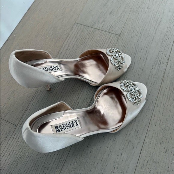 Badgley Mishka Crystal D’Orsay Pumps - Picture 6 of 8